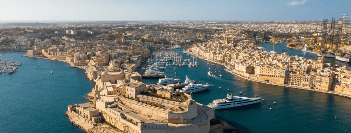 Segeltörn Malta kombiniert mediterranen Mittelmeer-Flair mit Kulturgeschichte