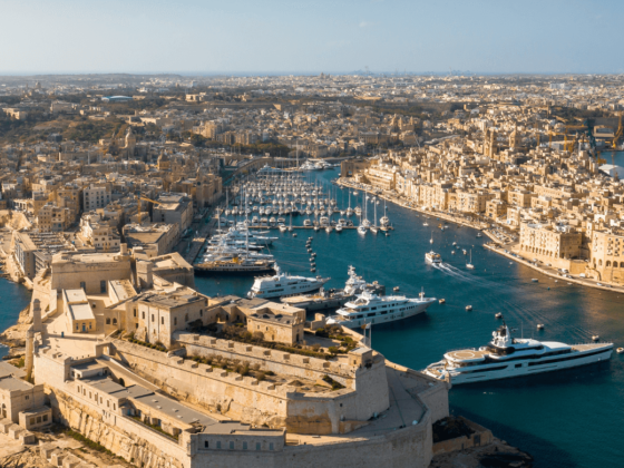 Segeltörn Malta kombiniert mediterranen Mittelmeer-Flair mit Kulturgeschichte