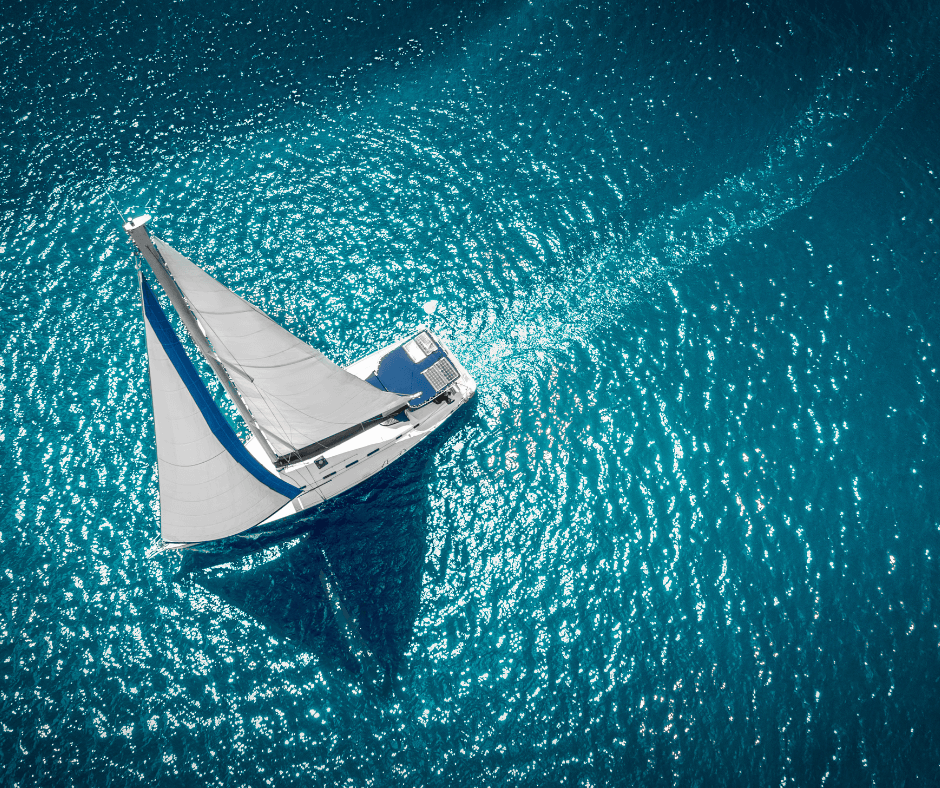 Segelboot auf dem Wasser